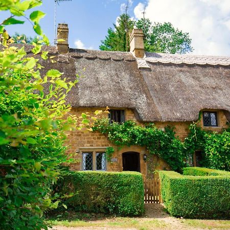 Lily Cottage Great Tew Bagian luar foto