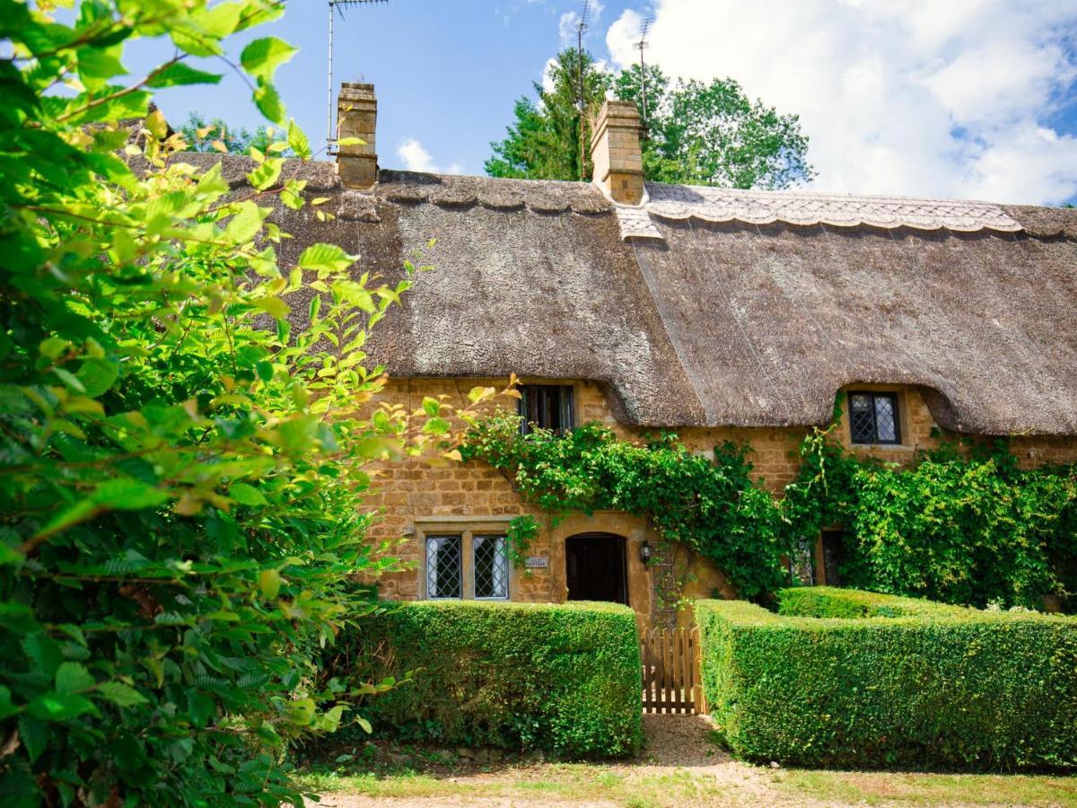 Lily Cottage Great Tew Bagian luar foto