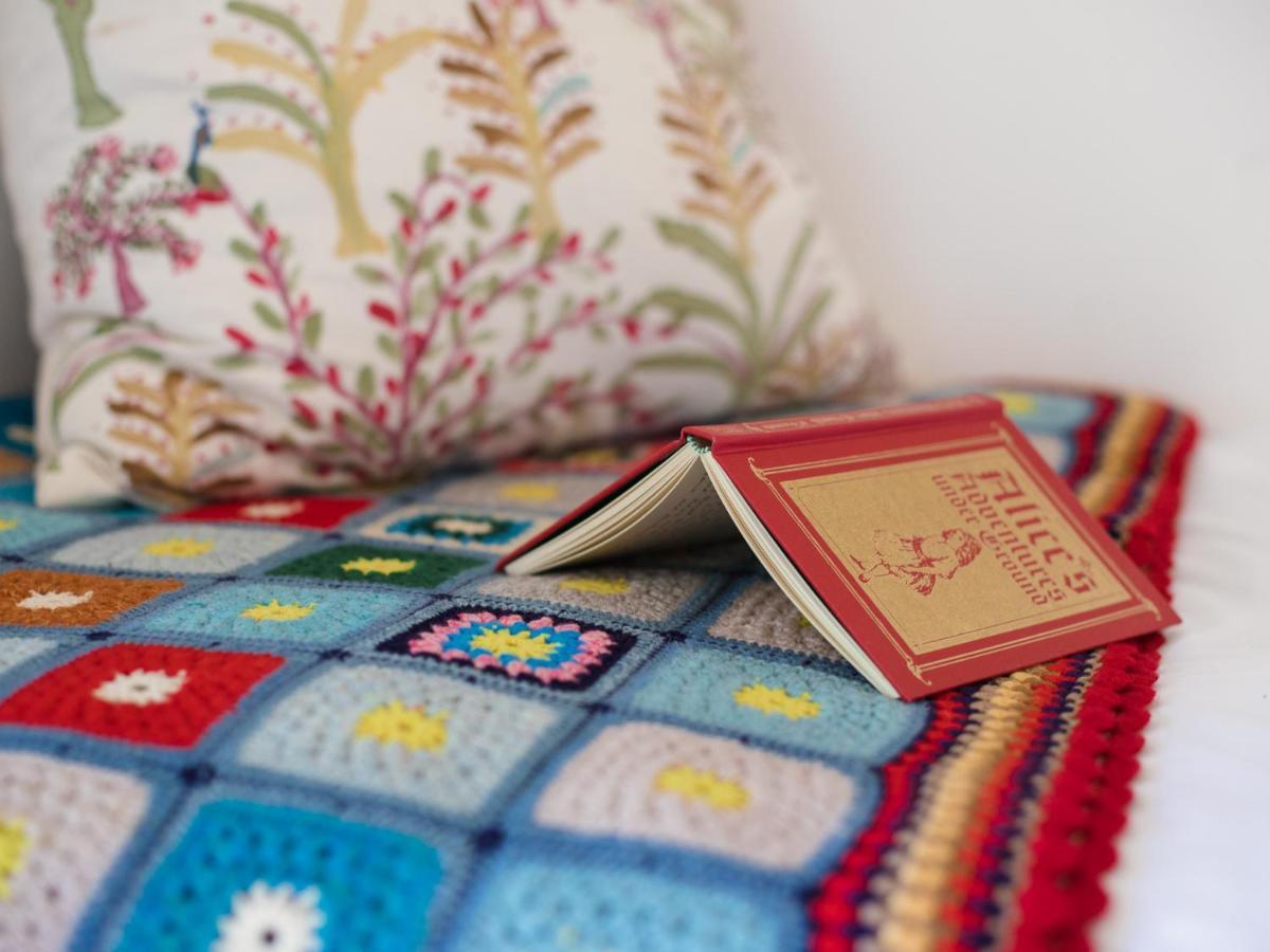 Lily Cottage Great Tew Bagian luar foto